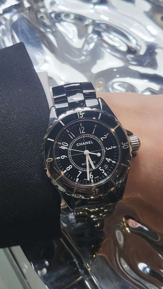 CHANEL J12